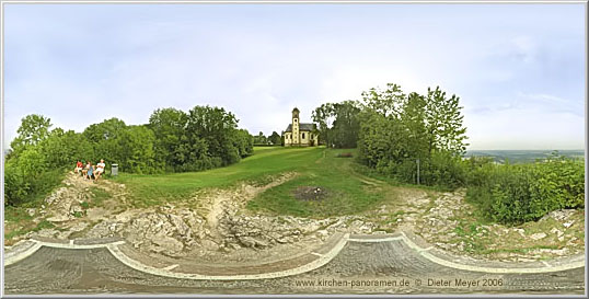 Panorama Kath. Wallfahrtskirche Hohenrechberg Aussenansicht, Aussichtspunkt nrdlich der Kirche; equirectangulare Darstellung